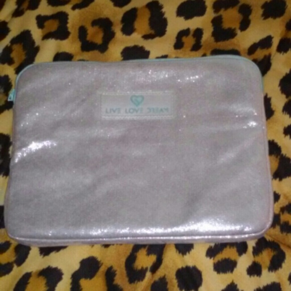 Aeropostale ipad/ tablet case.