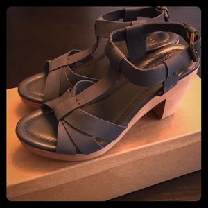 Madewell T-strap Nubuck Clog