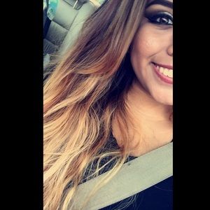 Meet your Posher, Alejandra