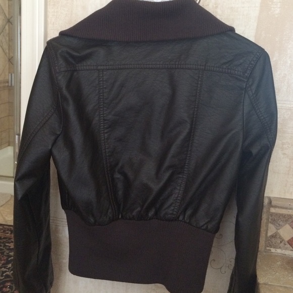 jacket - Picture 2 of 2