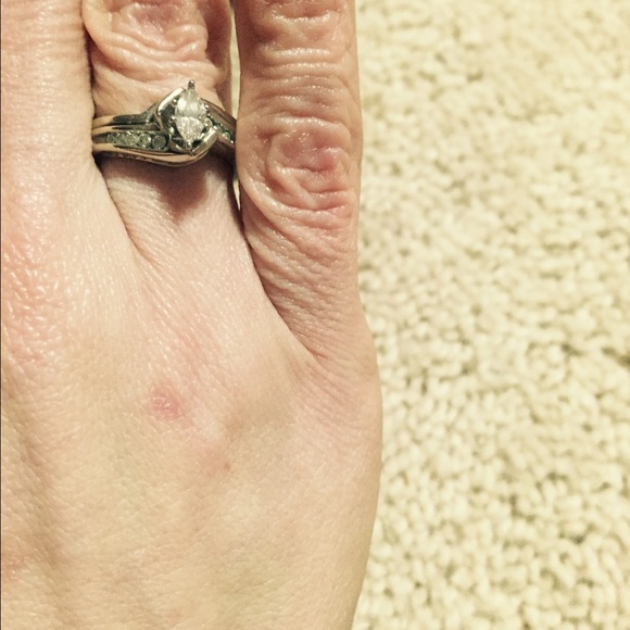 Diamond Engagement Ring - Picture 2 of 2