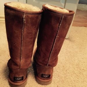 Classic tall camel color uggs