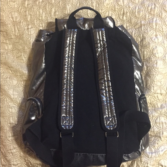 🎈SOLD🎈VS PINK faux leather silver backpack ✨ - Picture 3 of 4