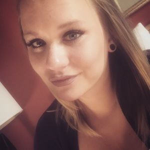 Meet your Posher, Carlyn