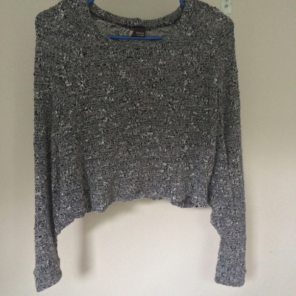 💥 SOLD 💥 URBAN OUTFITTERS cropped sweater