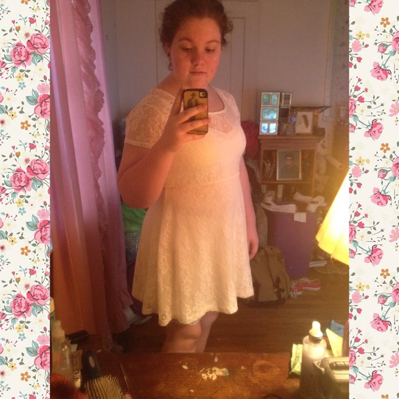 Meet your Posher, Jessica - Picture 1 of 1