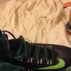 I'm willing to sell these kds for 45 $💪