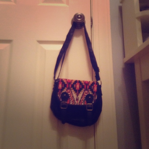 Black/ Tribal print Claire's purse
