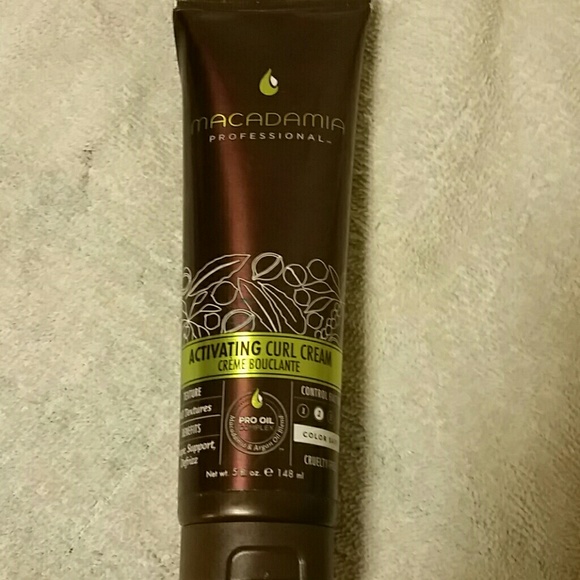 Macadamia heat activating curl cream