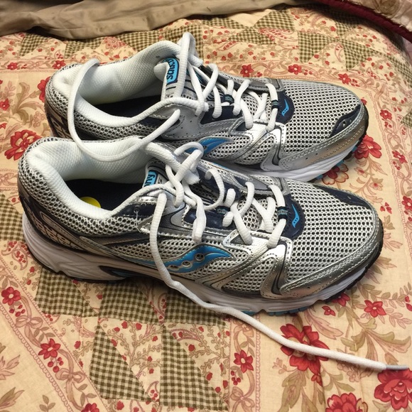 Saucony womens size 9