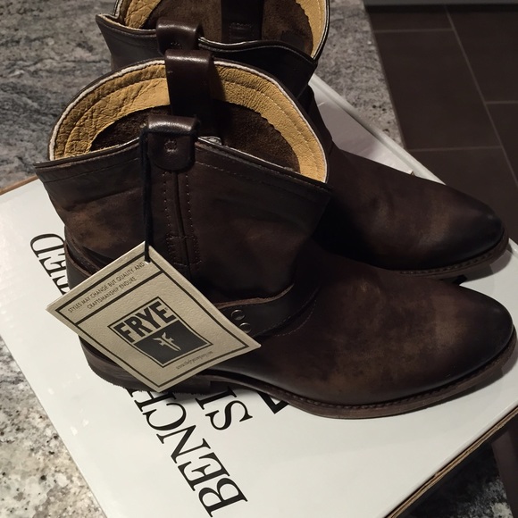 Frye Shoes - FRYE Wyatt Harness Short Ankle Boots
