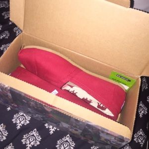 Red TOMS