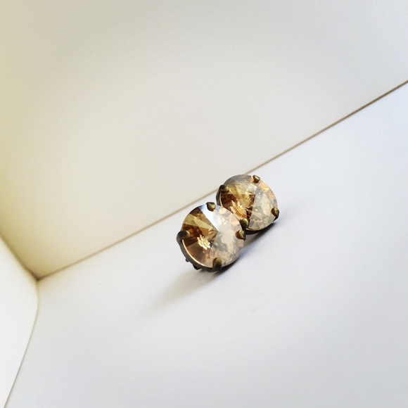 Golden Shadow, genuine Swarovski Element studs - Picture 1 of 1