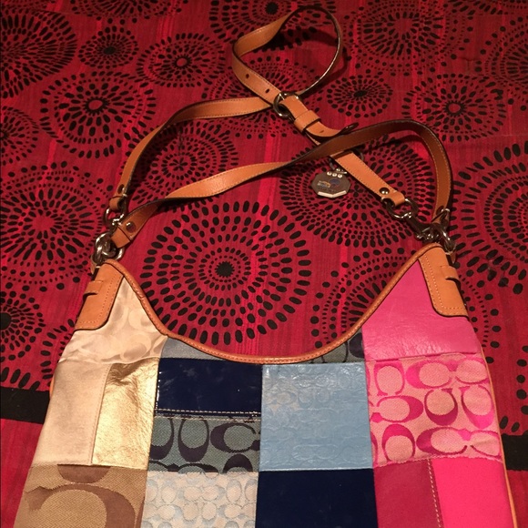 Beautiful patchwork Coach purse!! - Picture 2 of 3