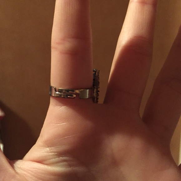 Ring - Picture 2 of 2