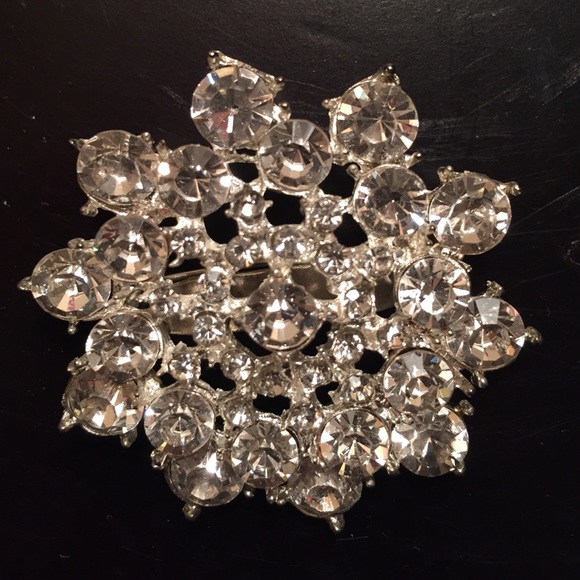 Rhinestone brooch