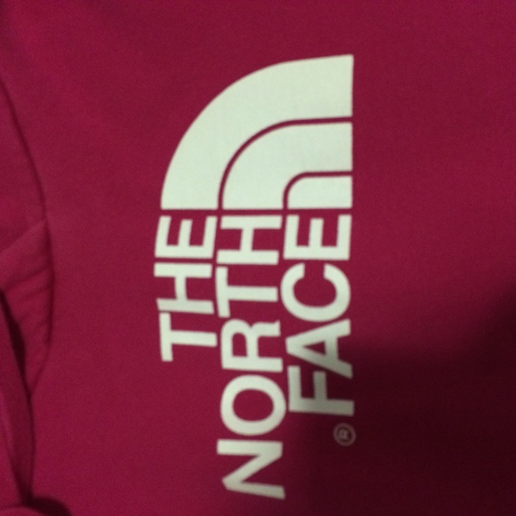 🎀 SOLD IN BUNDLE 🎀 North face pink sweatshirt - Picture 2 of 3