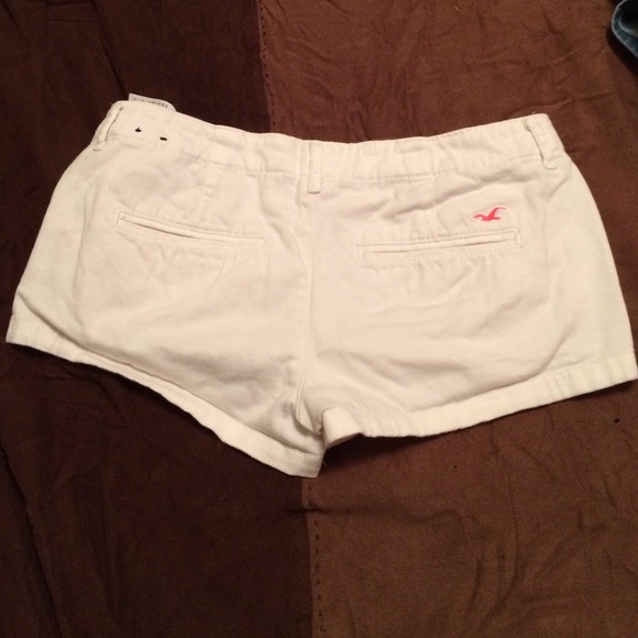 Hollister white shorts - Picture 2 of 3