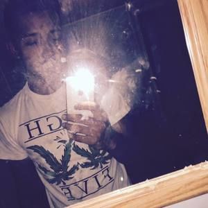 Meet your Posher, Cesar