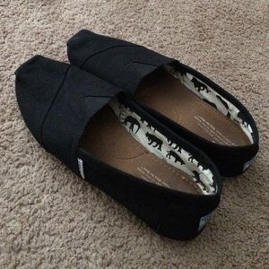 TOMS (Black)