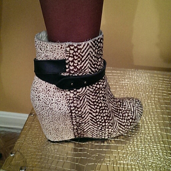 80%20 Leopard ankle boots