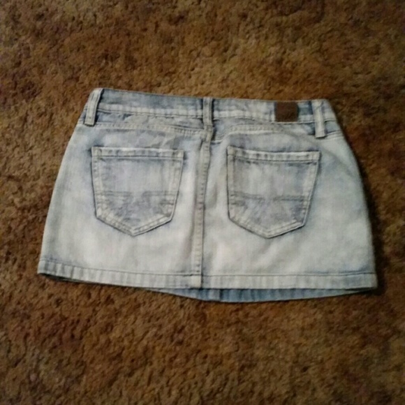SOLD: American Eagle Light Denim Skirt - Picture 2 of 4