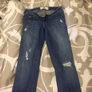 Hollister destroyed skinny jeans