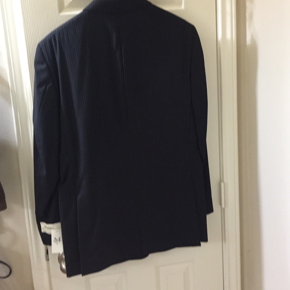 Mens suit separate - Picture 2 of 2