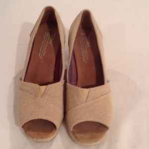 TOMS Wedge