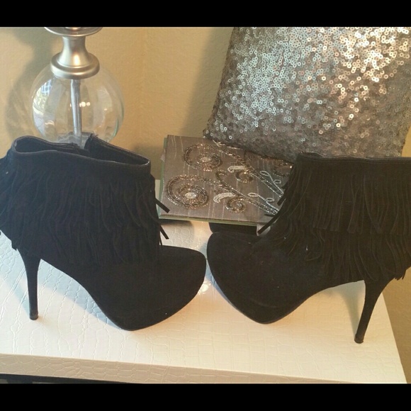 Dollhouse Black Suede Boots
