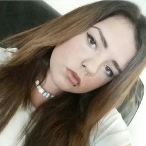 Meet your Posher, Chloe