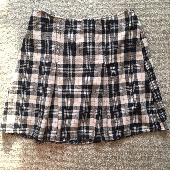 Brandy melville plaid skirt