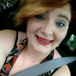 Meet your Posher, Shania