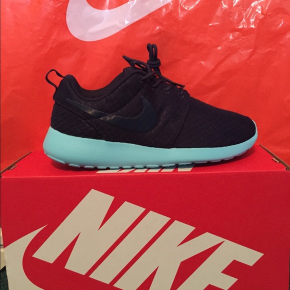 Navy and Bright Blue Roshe 1