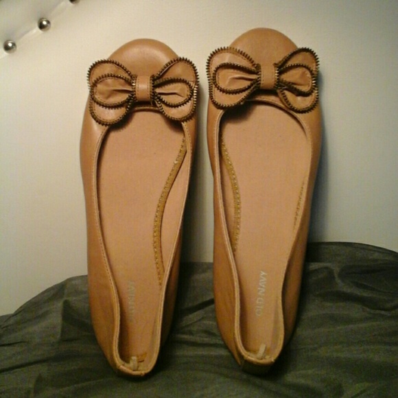 Nude flats