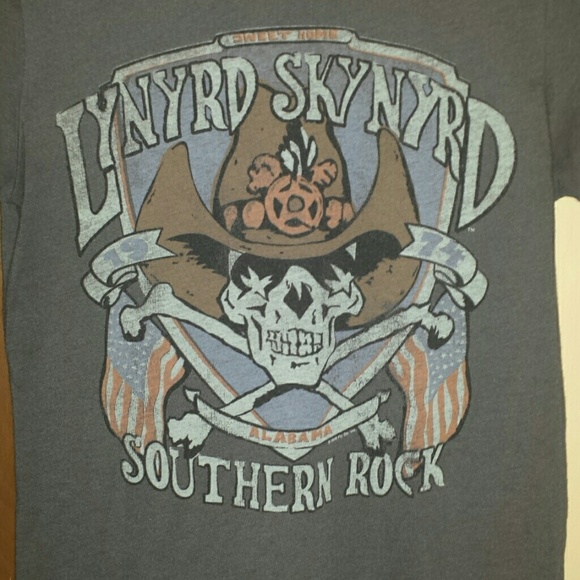 🎉Sale🎉 Vintage Lynyrd Skynyrd fitted tshirt