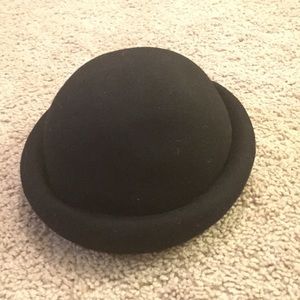 Round fedora