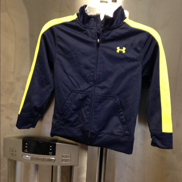 BOYS~ UNDER ARMOUR JACKET- 4T- EXCELLENT CONDITION