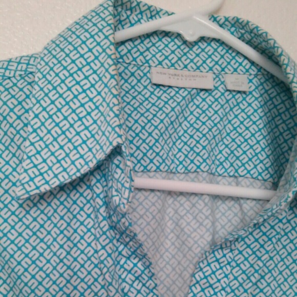Blue patterned top - Picture 3 of 4