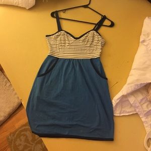 Urban Outfitter Dress / Size Small