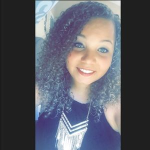 Meet your Posher, Briana