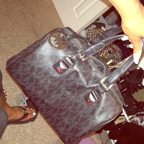 Michael kors purse