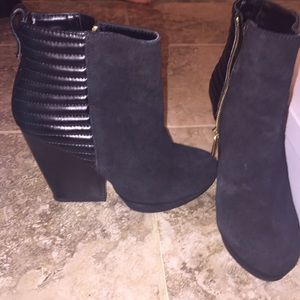 Upgrade black multi Steve Madden bootie