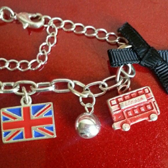 Brit Bracelet & Key Chain - Picture 3 of 4