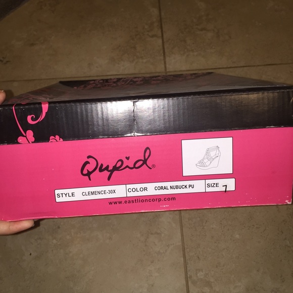 Hot pink wedges - Picture 3 of 3