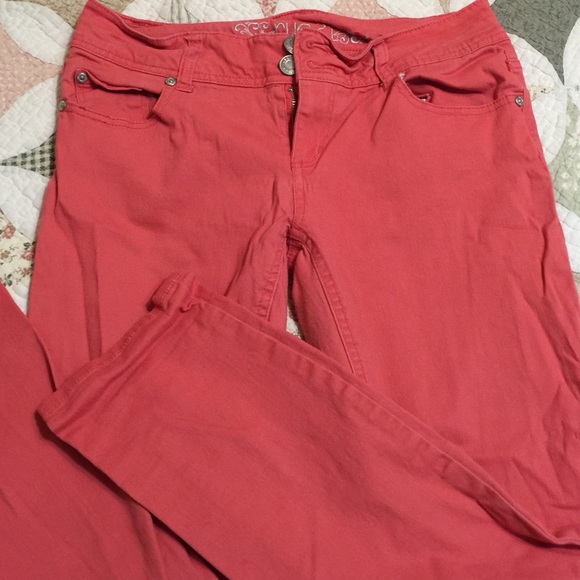 Capris!! Orange/pinky color