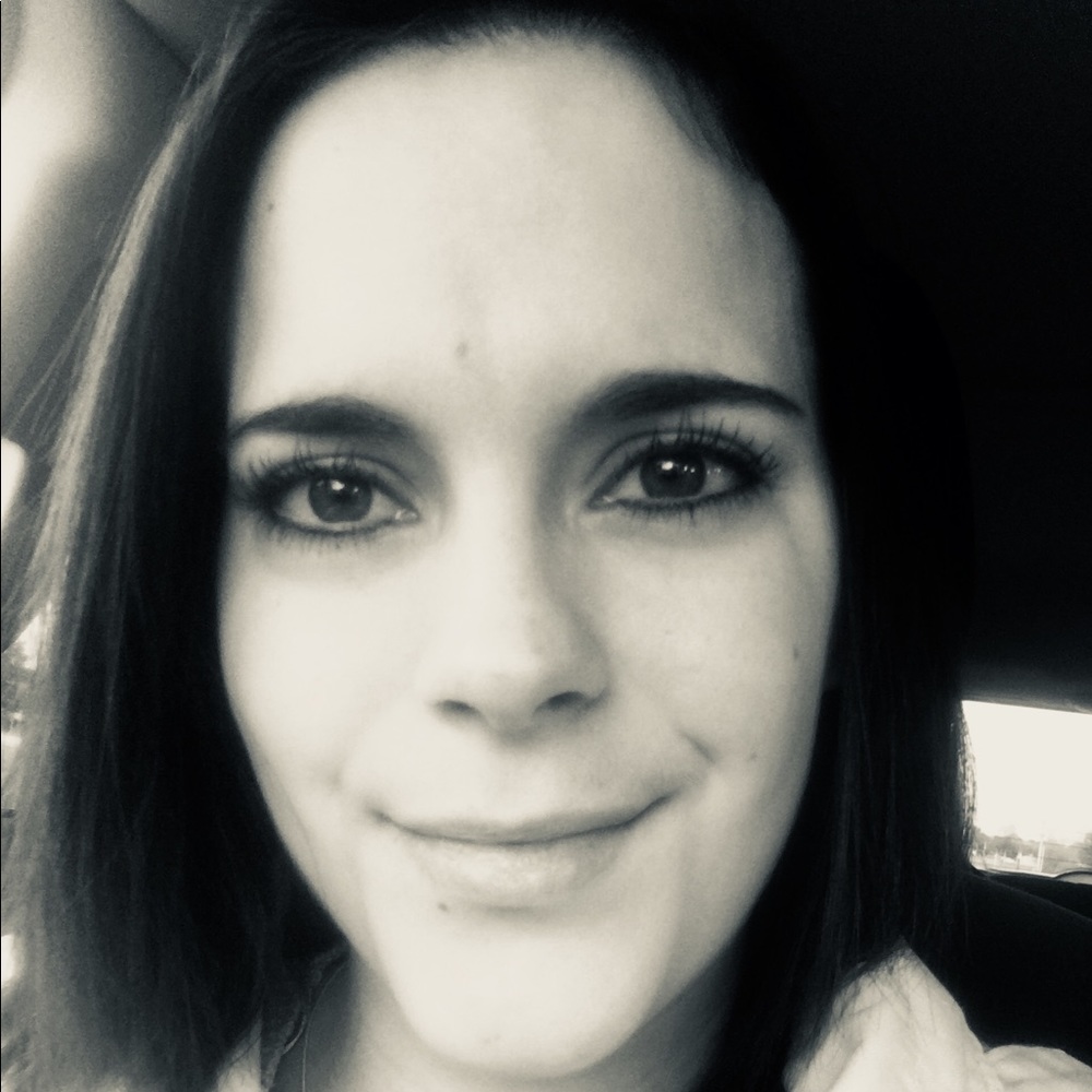 Meet your Posher, Macie