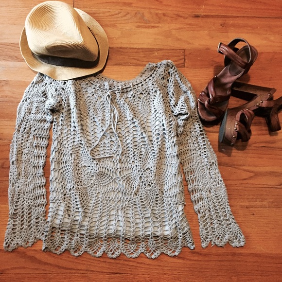 Tops - Beautiful Crocheted Top w/ Lining