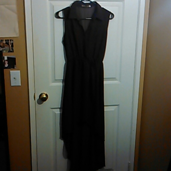 Overlapping Dress - Picture 2 of 3