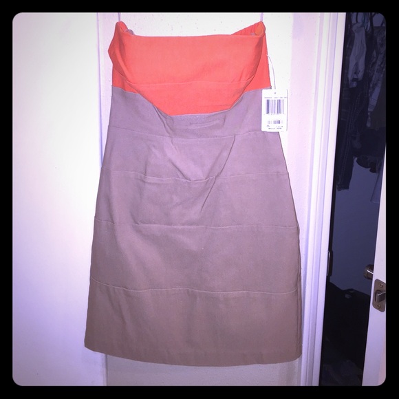 Dress - Picture 1 of 4